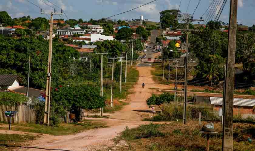 Pavimentação urbana é garantida com recurso do “Tchau Poeira”, do Governo de Rondônia