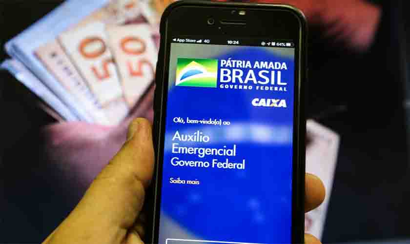 Caixa paga hoje auxílio emergencial a nascidos em agosto