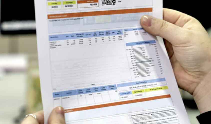 Pressionada por conta de luz, prévia da inflação de julho é de 0,36%