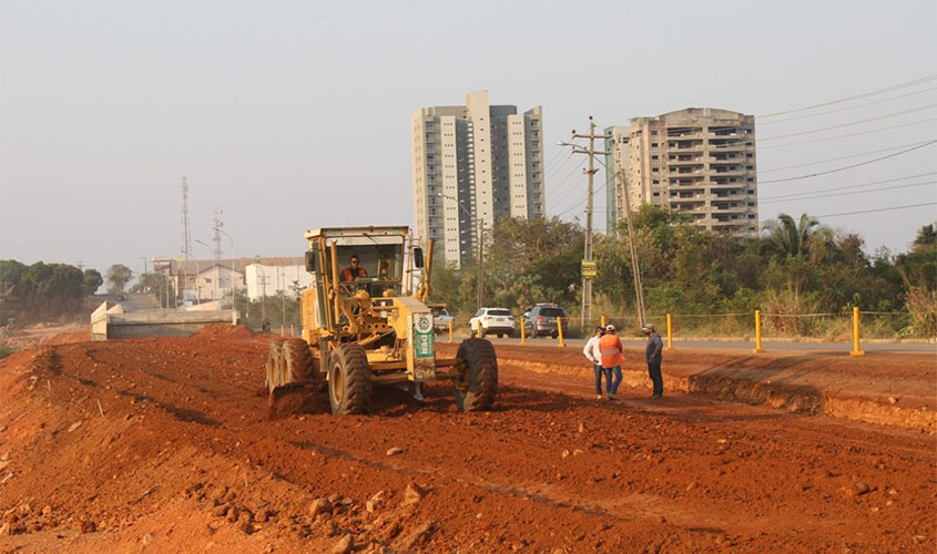 Gestão na Estrada desenvolve trabalhos de manutenção na região central de Rondônia