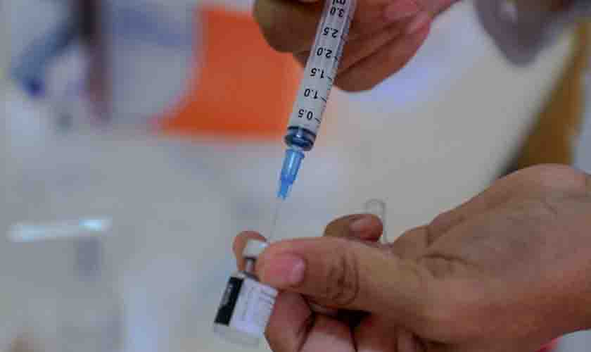 Prefeitura leva vacinação contra a covid-19 ao bairro Nacional