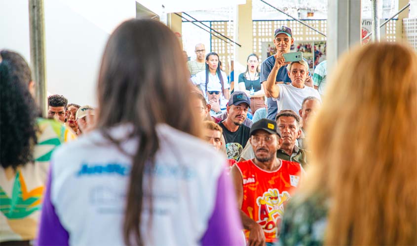 PopRuaJud promove inclusão com documentos e casamentos