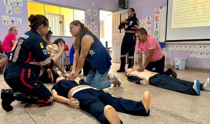 Projeto Samuzinho capacita 600 servidores da Educação