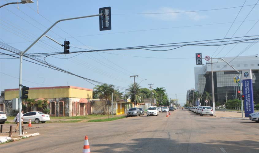 Semáforo na Calama com Farquhar proporciona mais segurança aos condutores e pedestres