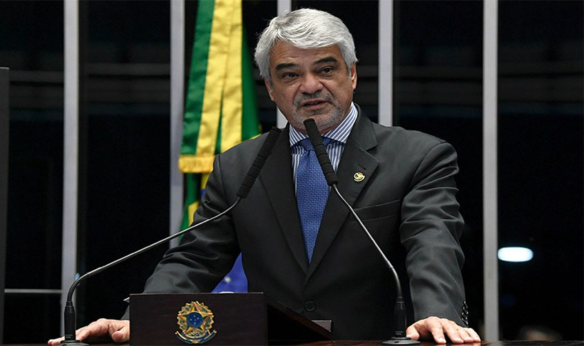 Fala de Bolsonaro na ONU leva Brasil a isolamento internacional, diz Humberto Costa