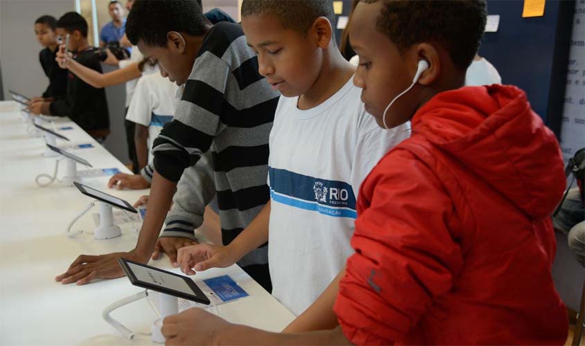 Escolas ampliam conexão à internet após a pandemia