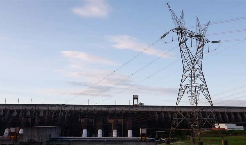 Conta de luz volta à bandeira verde em outubro