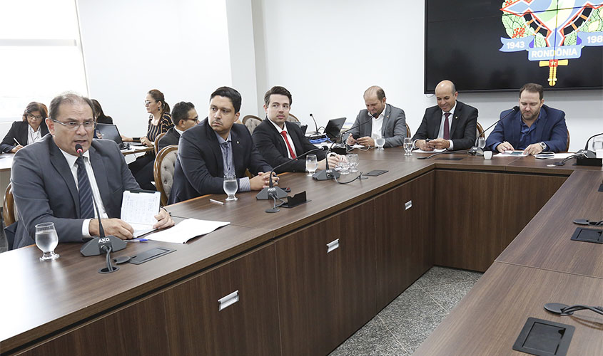 Ex-governador diz a CPI que a Energisa não deu garantias para negociar dívida da Ceron