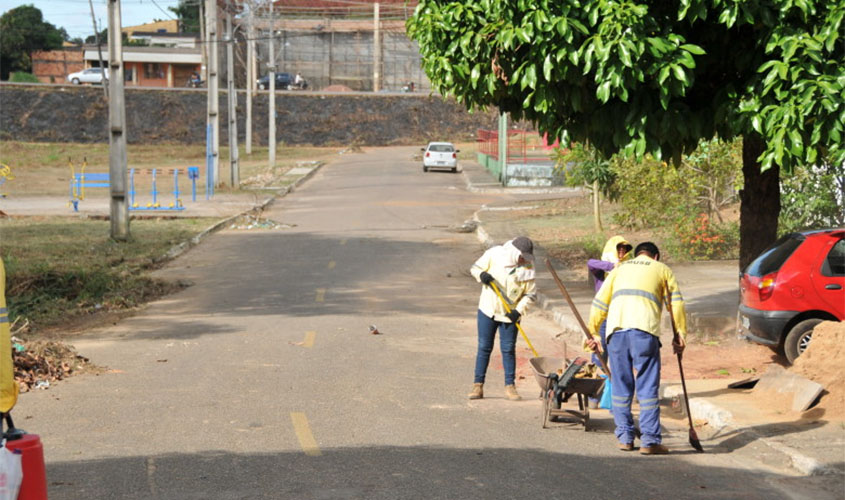 Hildon Chaves parabeniza trabalhadores e enaltece esforços pelo bem da população