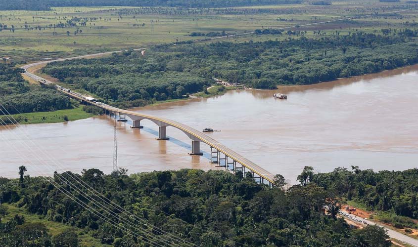 Senado aprova projeto de Confúcio Moura que dá nome de Governador Jerônimo Santana à ponte sobre o Rio Madeira