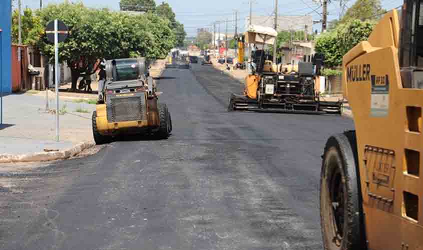 Prefeitura trabalha no recapeamento das ruas Aracajú e K-5