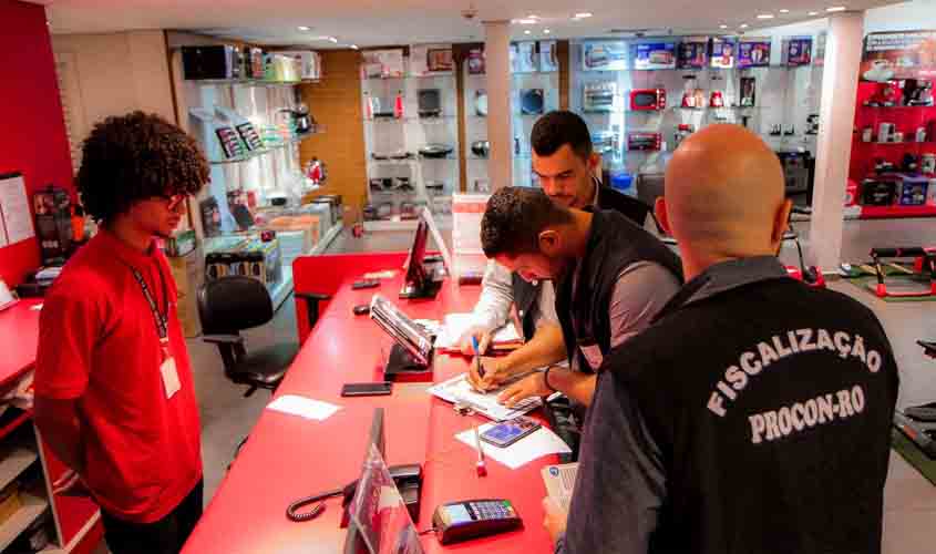 Procon orienta lojistas sobre as regras de proteção contra a Covid-19 durante 'Black Friday'