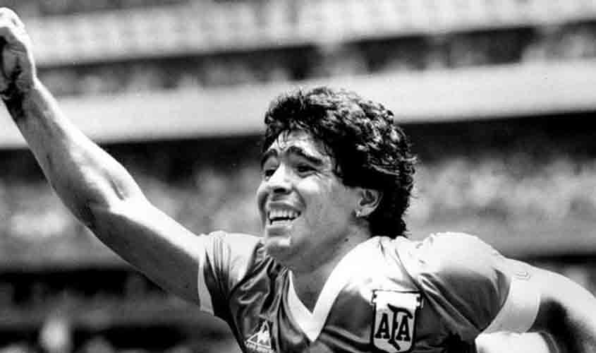 Em “entrevista para si mesmo”, Maradona revelou o que desejava para seu funeral