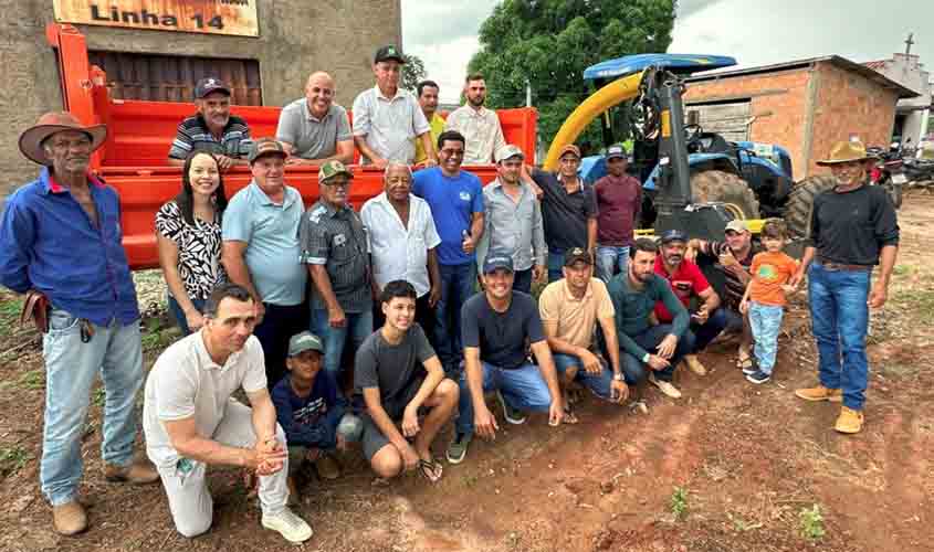 Ismael Crispin investe na evolução do campo com entrega de implementos agrícolas em Urupá