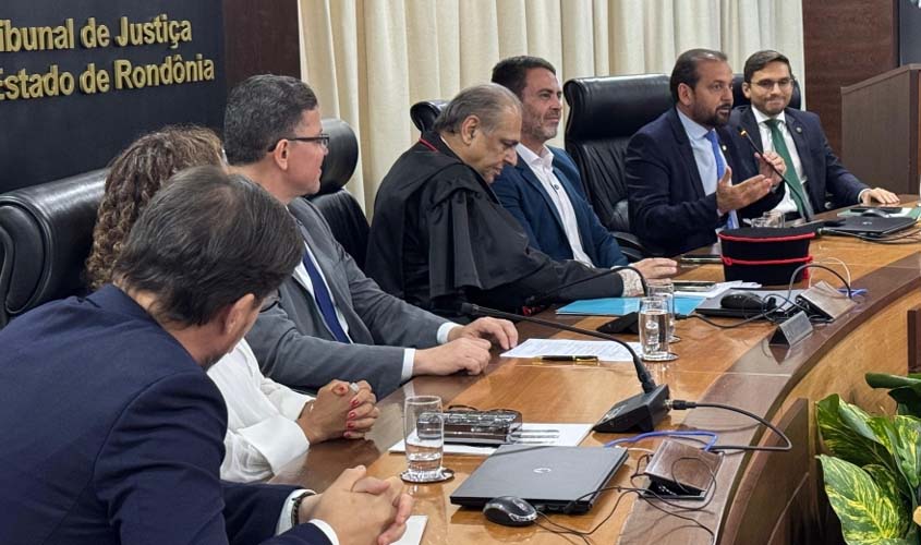 TJ-RO recebe Laerte Gomes em solenidades oficiais