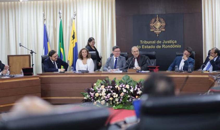 Márcio Nogueira prestigia posse de desembargadora no TJRO