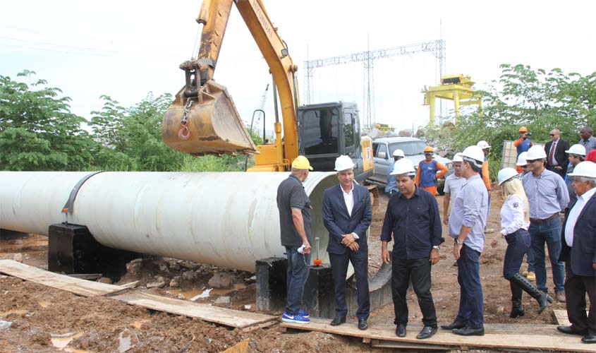 Prefeito Hildon visita obras de captação e tratamento da Caerd