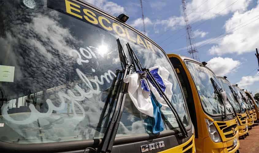 Prefeito se reúne com empresários para avaliar possível PPP para o transporte escolar