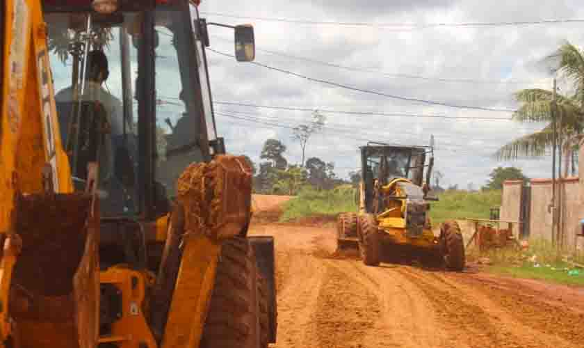 Prefeitura trabalha na recuperação de vias em Vista Alegre