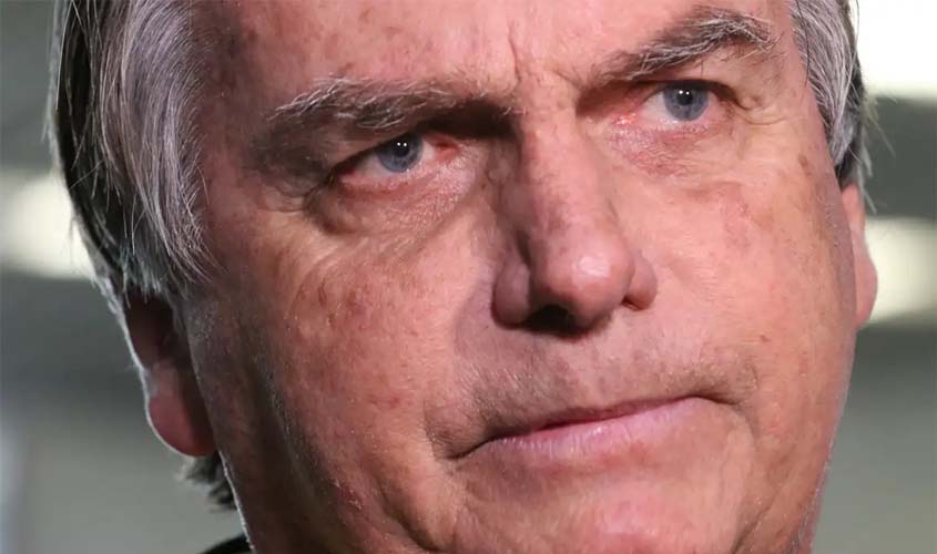 Moraes pede relatório da rotina de Bolsonaro na prisão