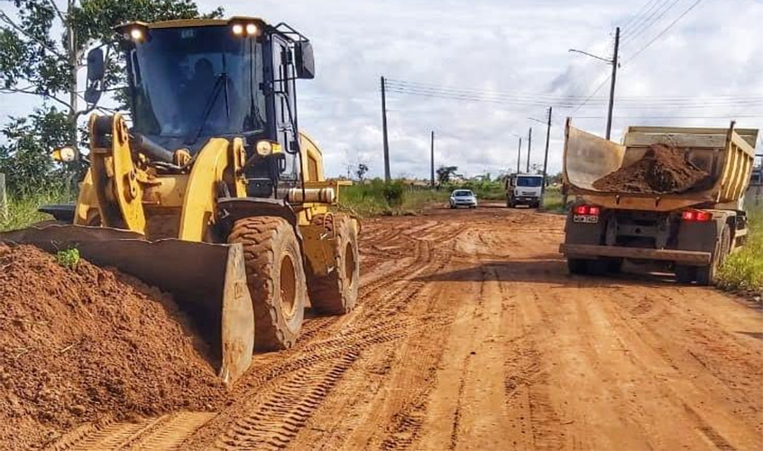 Mesmo em feriado prolongado, máquinas da Semosp trabalham no Parque Cidade Jardim 2