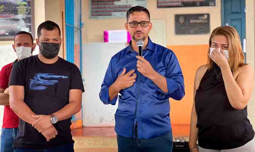 MELHORIAS – Deputado Anderson realiza entrega oficial de climatização de 100% de salas de aula em escola no Bairro Nacional em Porto Velho