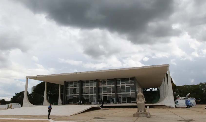 STF adia para 25 de março julgamento sobre penduricalhos