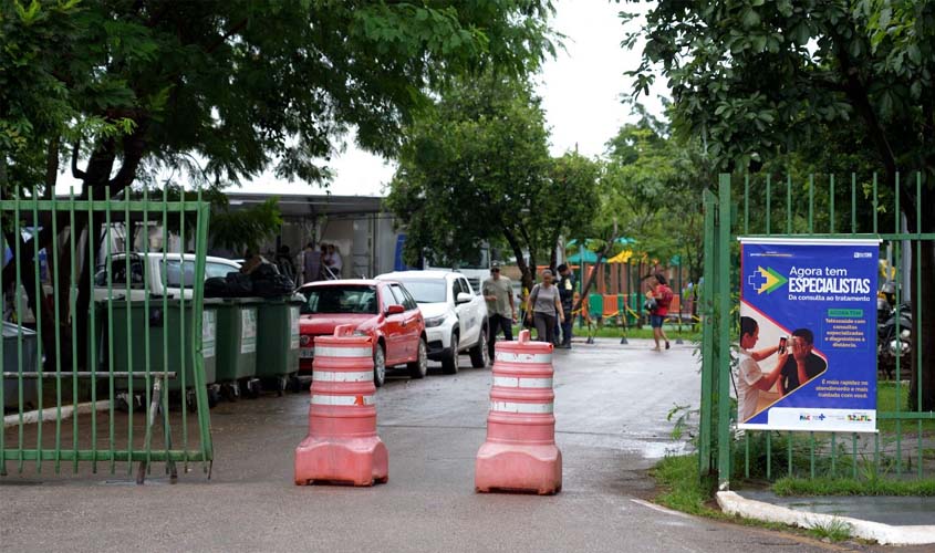 Carreta oftalmológica realiza 700 cirurgias em um mês