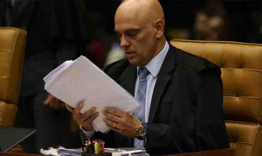 Para Alexandre de Moraes, deputado fica inelegível mesmo com indulto