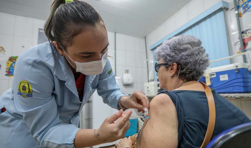 Vacinação contra a covid-19 e o vírus da gripe está disponível em Porto Velho