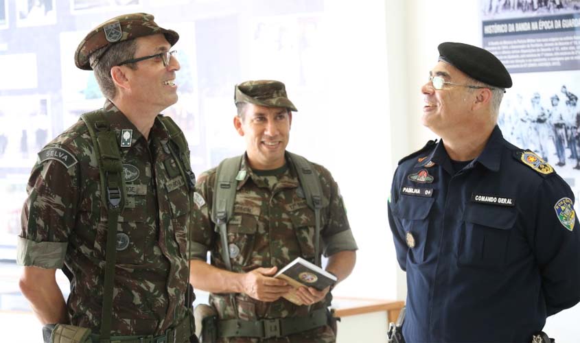 Comando do 2° BPAT recebe visita de representantes do Exército Brasileiro -  Brigada Militar