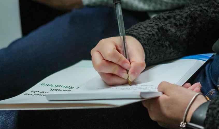 Governo de RO prorroga até 2027 validade do concurso para cargos efetivos da Seas