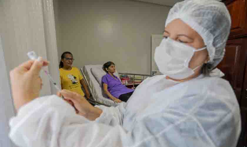 Mais de 800 acamados em Porto Velho já foram vacinados contra a Covid-19