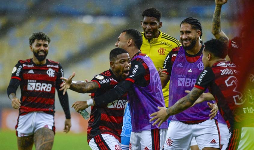 Flamengo aplica 3 a 0 no América-MG no Brasileirão, sem passar sustos