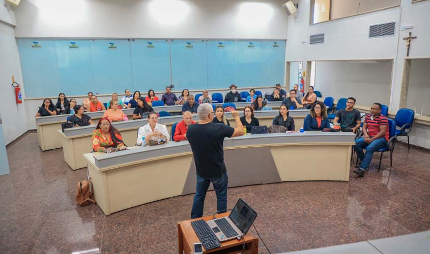 Prefeitura de Porto Velho inicia módulo II do curso avançado de Libras