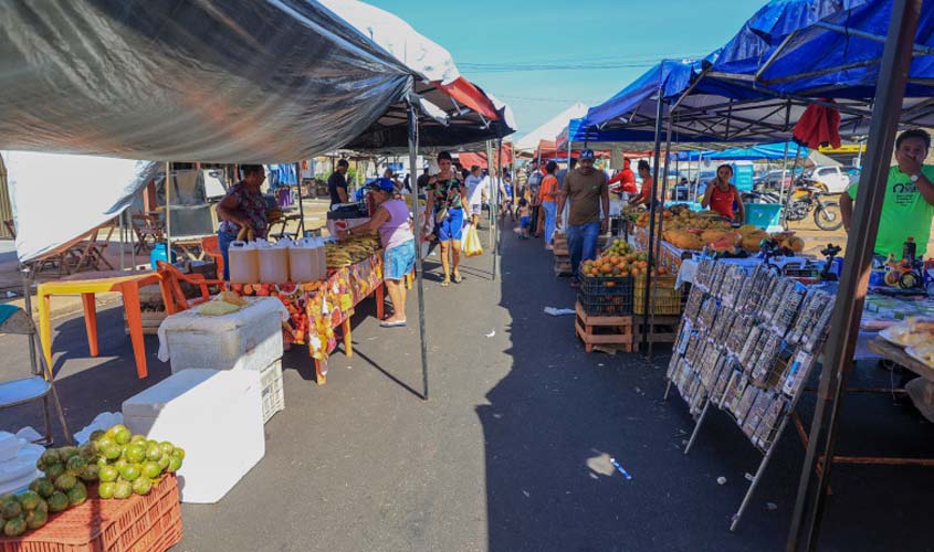 Recapeamento na rua Jacy-Paraná aumenta fluxo de clientes em feira livre