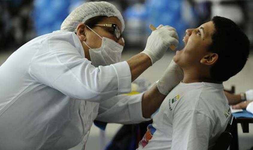 Cárie está entre as doenças bucais mais comuns no Brasil