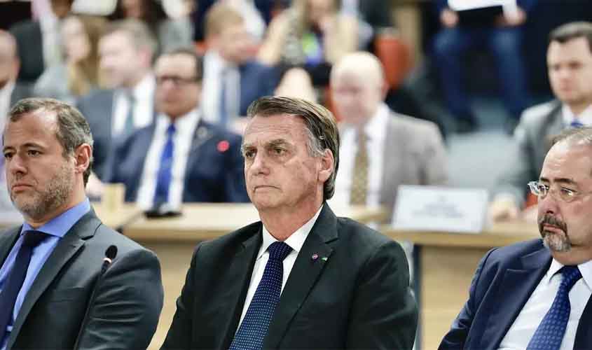 Os advogados muito loucos de Bolsonaro