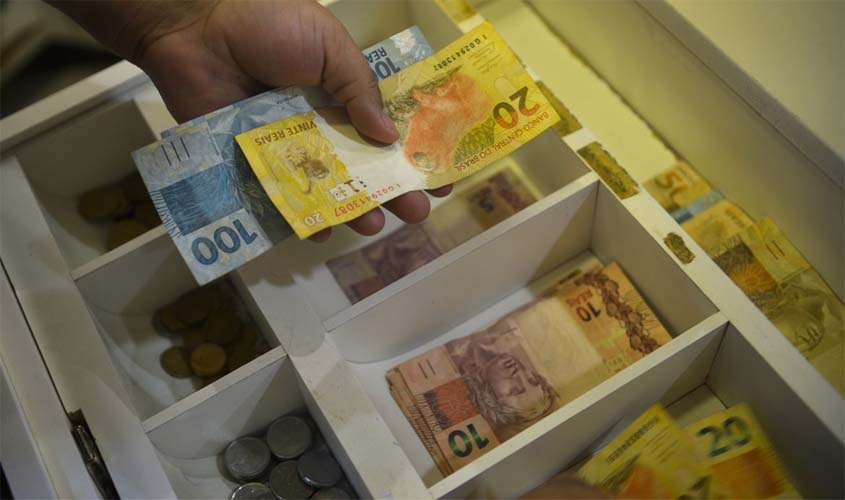 NIS final 8 recebe Bolsa Família da Caixa