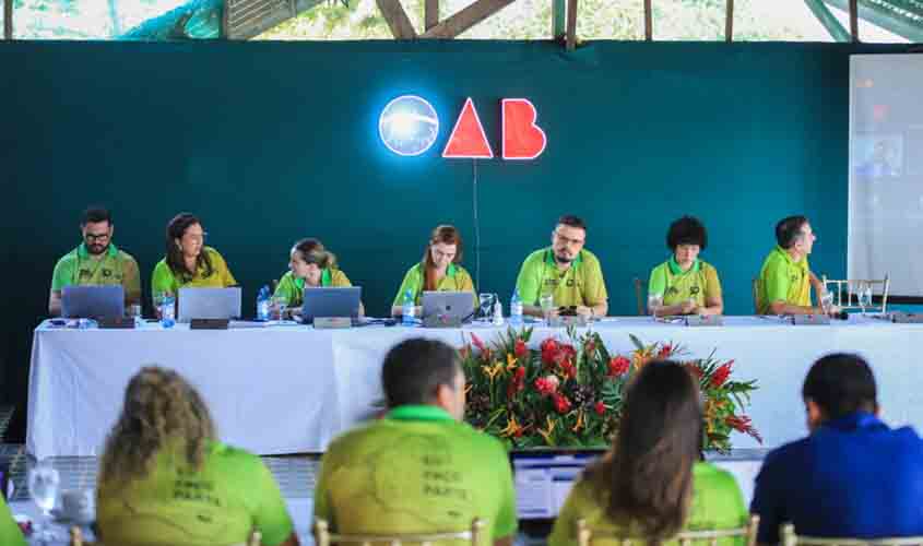 OLHO NO OLHO – OABRO realiza sessão histórica do Conselho em Guajará