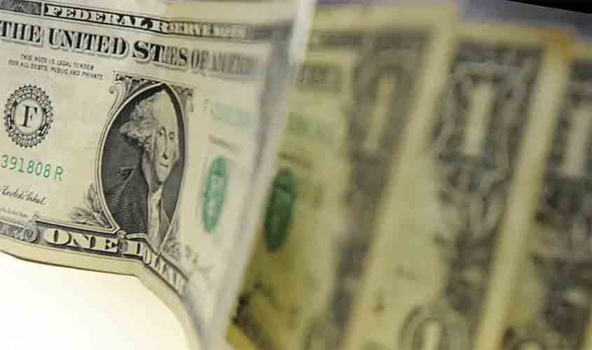 Dólar obteve leve queda no último fechamento