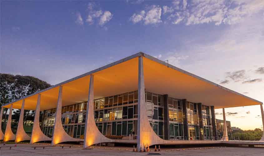 Com aval da PGR, STF determina monitoramento policial do ex-presidente Jair Bolsonaro