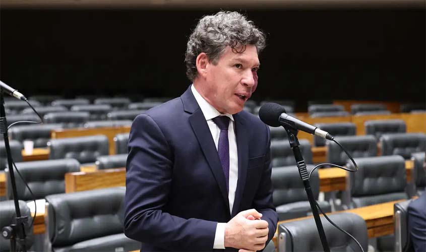 Hugo Motta indica presidente da comissão da Taxa das Blusinhas