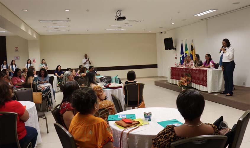 Professores da Rede Estadual participam de formação sobre técnicas de leitura e de escrita no Sistema Braille