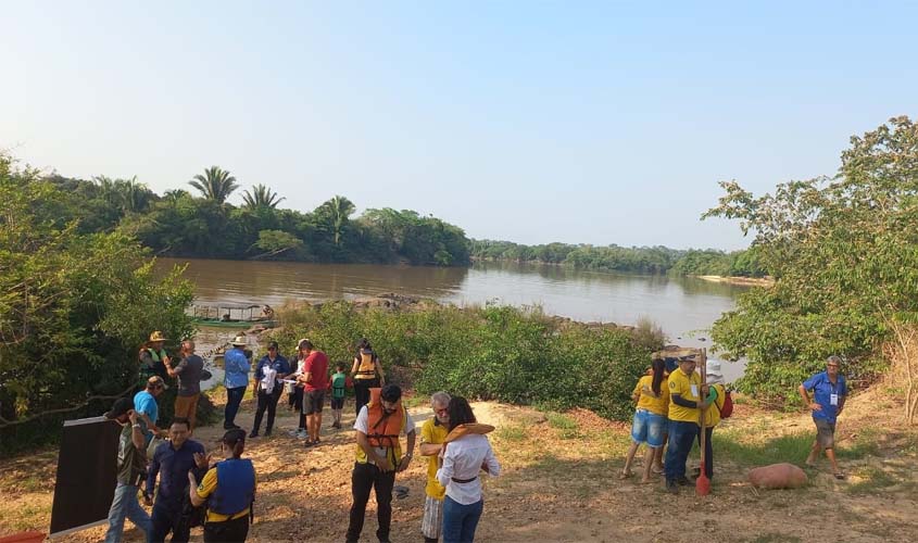 Prefeitura e Associação dos Pescadores se reuniram para limpar o rio Machado