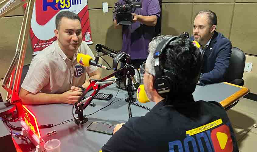 Célio Lopes se atrasa por motivos familiares e chega ao fim do tempo destinado a entrevista com Cremero e Rádio Rondônia FM 93,3