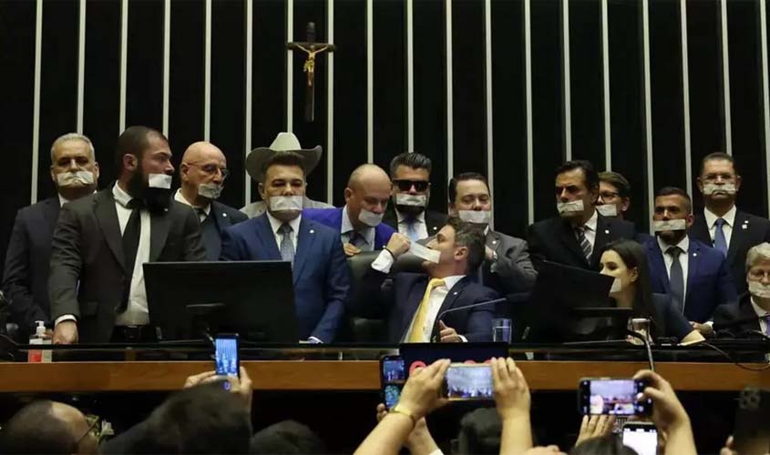 Motim de agosto altera cenário da direita e enfraquece fascismo