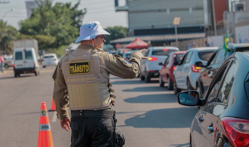 Agentes de trânsito reforçam segurança e mobilidade em Porto Velho