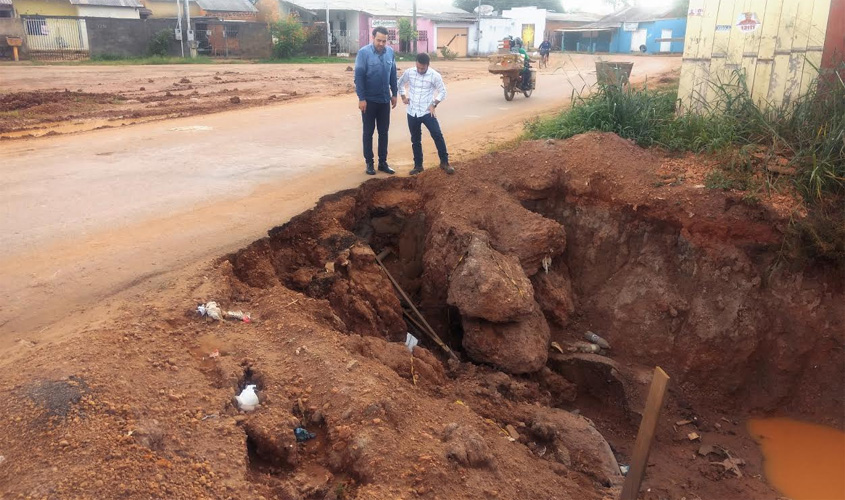 Márcio Oliveira cobra recuperação da Rua Ponta Negra na zona Leste 