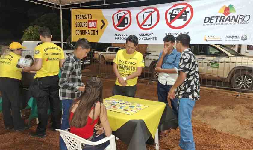 Ações educativas de trânsito são desenvolvidas durante rodeio em distrito de Porto Velho